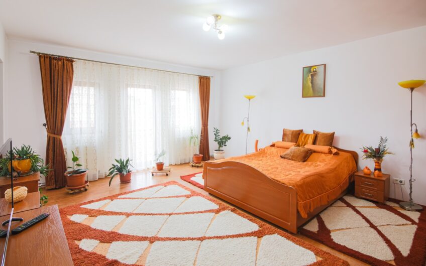 Central – Dumbravita – Apartament 4 camere – +curte – prima inchiriere
