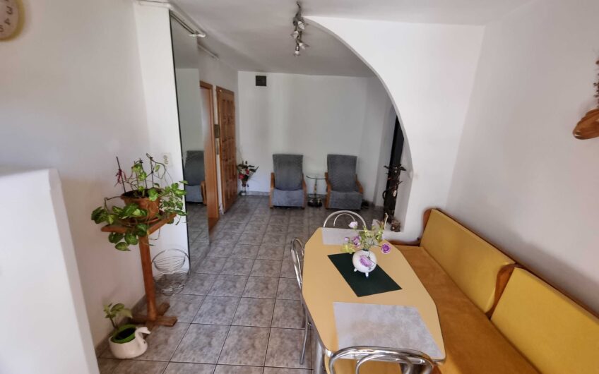 Aradului – Apartament  3  Camere – Renovat – BOXA