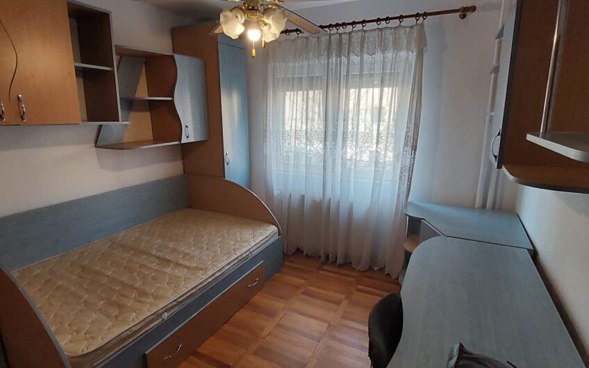 Aradului – Apartament 3  Camere