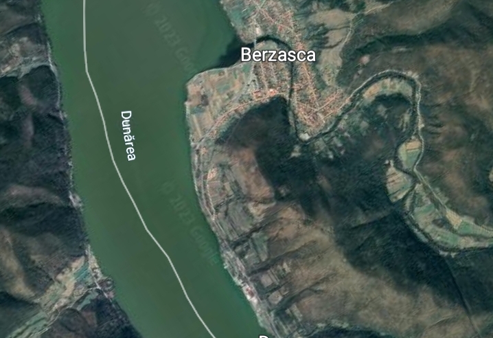 Berzasca-teren intravilan -servcii-1028 mp