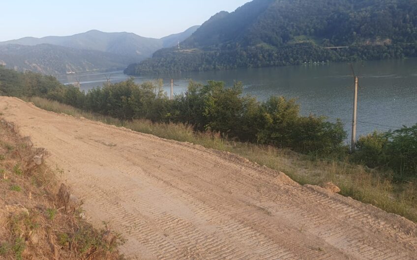 Berzasca-Investitie–271mp-View Dunare-Utilitati in fata