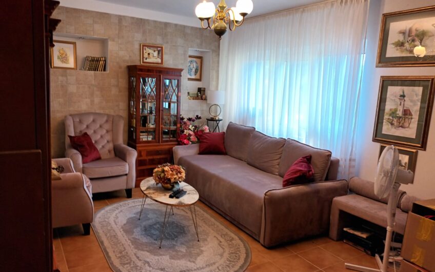 Girocului- Parter – 3 camere- 70 mp si boxa 17 mp