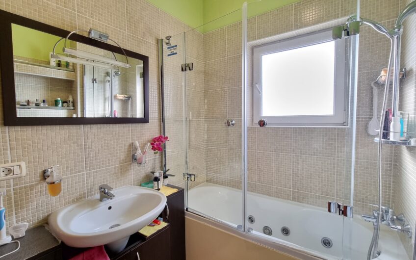 Aradului Vest – Ap 2 cam – Su:55mp+8mp balcon – Centrala proprie – Parcare