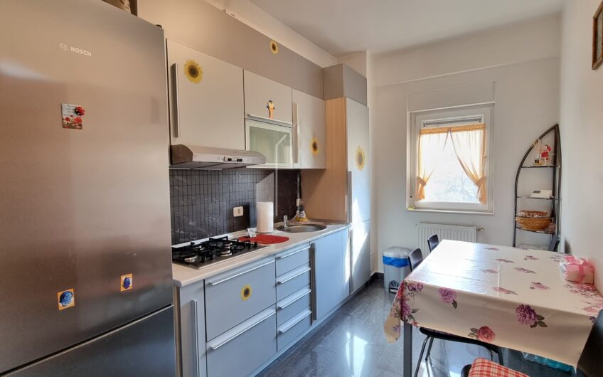 Aradului Vest – Ap 2 cam – Su:55mp+8mp balcon – Centrala proprie – Parcare