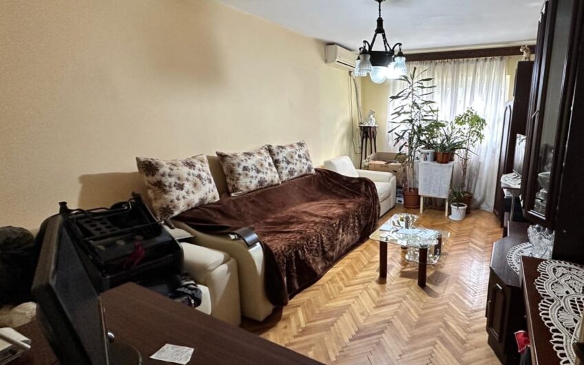 Lipovei – Apartament  3  Camere – Decomandat – Parter Inalt