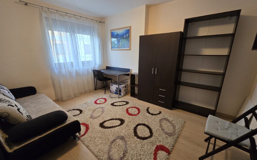Aradului- 3 camere- etaj 1- parcare