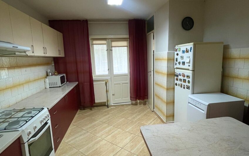 Soarelui – 3 camere decomandat- parter-centrala proprie