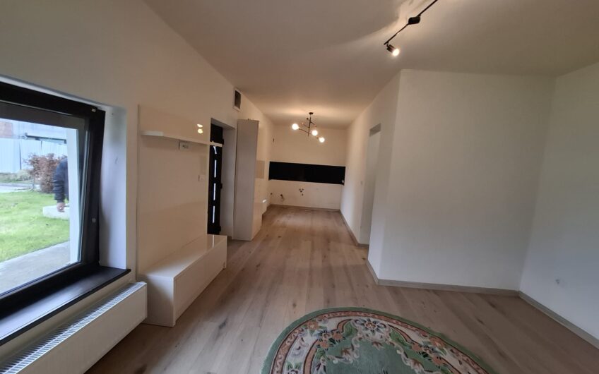 Comision 0 !!!   Mehala  – Casa  10  Camere – Teren Generos