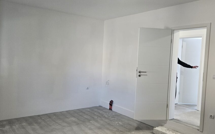 Dudestii Noi – Casa 7 Camere – Proiect  2  Familii