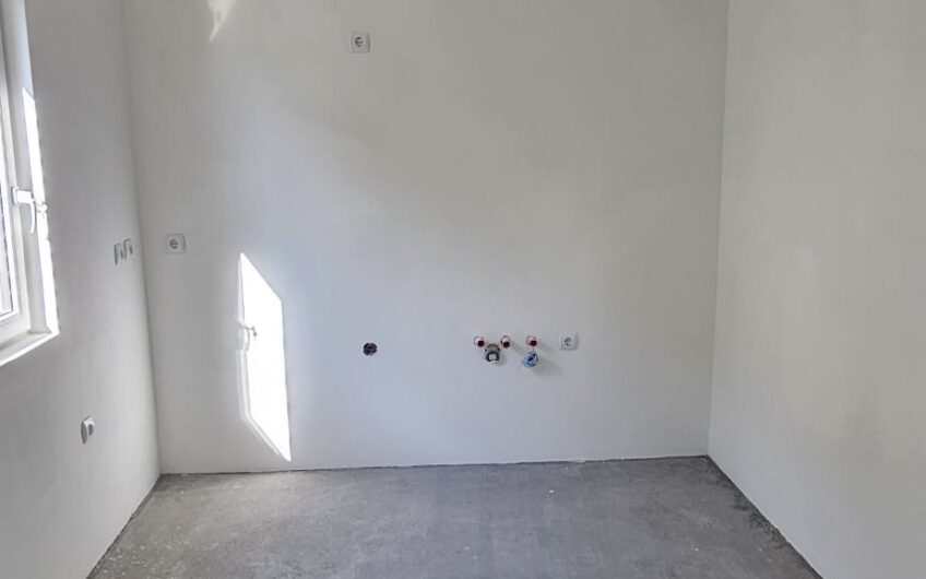 Dudestii Noi – Casa 7 Camere – Proiect  2  Familii