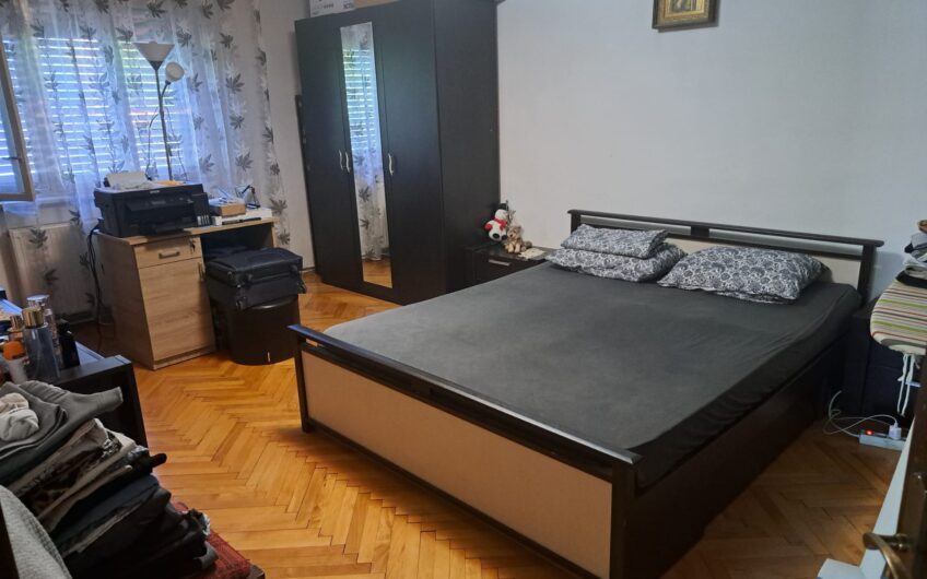 Ocazie!!!  Deva – Vila 8 Camere [ P+E1+E2 ]– Proiect 2 Familii