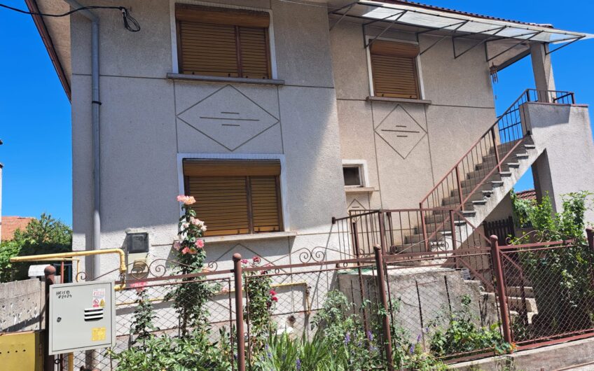 Ocazie!!!  Deva – Vila 8 Camere [ P+E1+E2 ]– Proiect 2 Familii