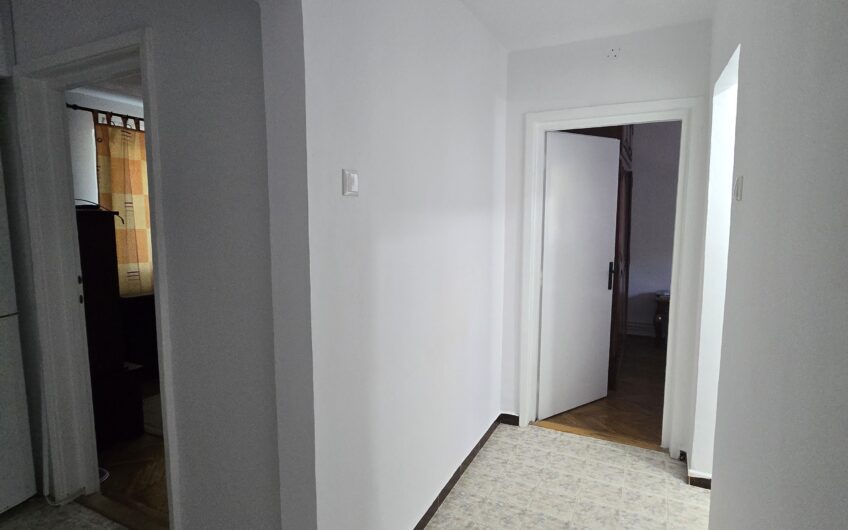 Sagului- P-ta Doina- 3 camere-Decomandat-et 2