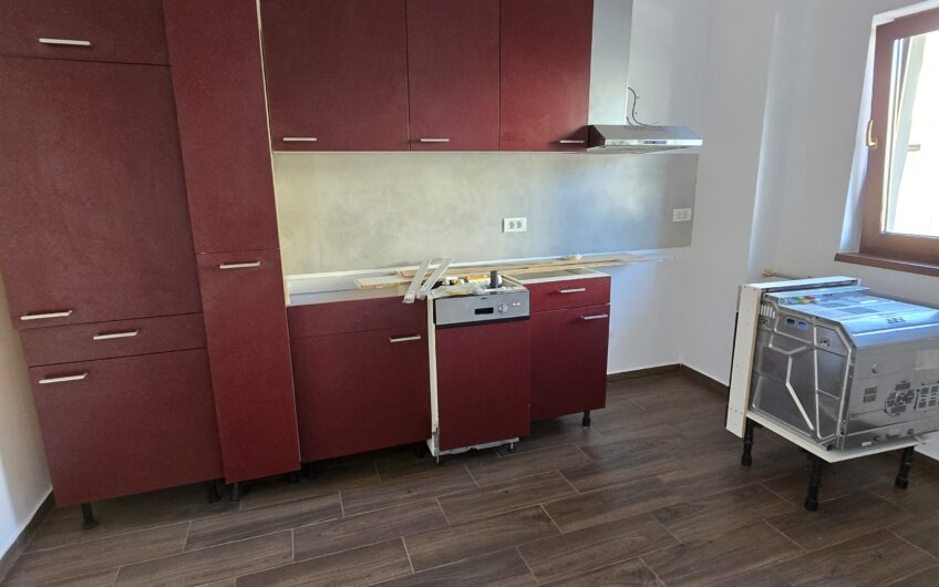 Giroc- Casa 4 camere- Prima inchiriere- Vatra satului