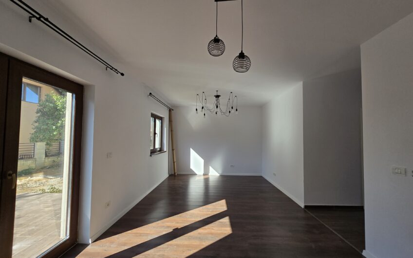 Giroc- Casa 4 camere- Prima inchiriere- Vatra satului