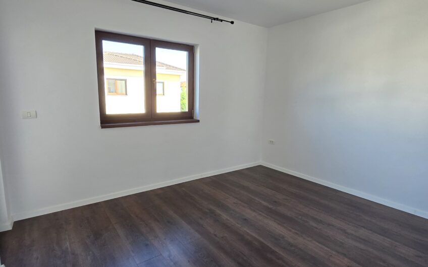 Giroc- Casa 4 camere- Prima inchiriere- Vatra satului
