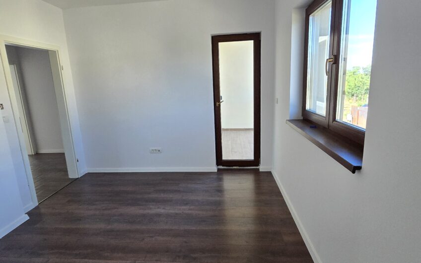 Giroc- Casa 4 camere- Prima inchiriere- Vatra satului