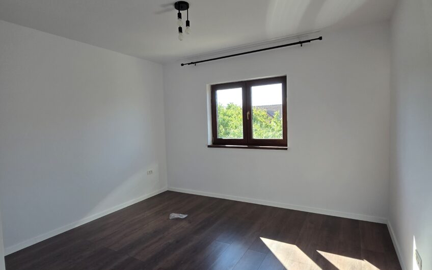 Giroc- Casa 4 camere- Prima inchiriere- Vatra satului
