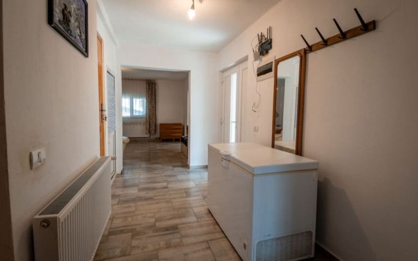 Sanandrei – Casa Individuala  6  Camere – Teren