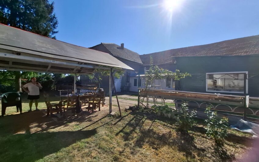 0CAZIE!  Gelu [Varias] – Casa  6  Camere [Caramida] – Proiect 2 Familii – Teren Generos