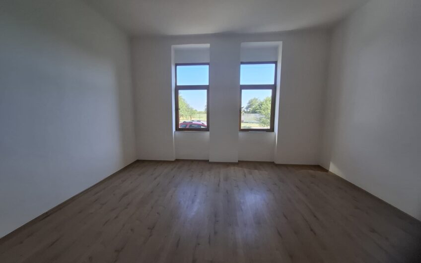0CAZIE!  Gelu [Varias] – Casa  6  Camere [Caramida] – Proiect 2 Familii – Teren Generos