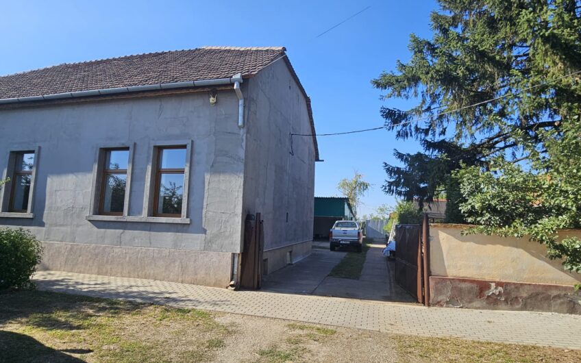 0CAZIE!  Gelu [Varias] – Casa  6  Camere [Caramida] – Proiect 2 Familii – Teren Generos