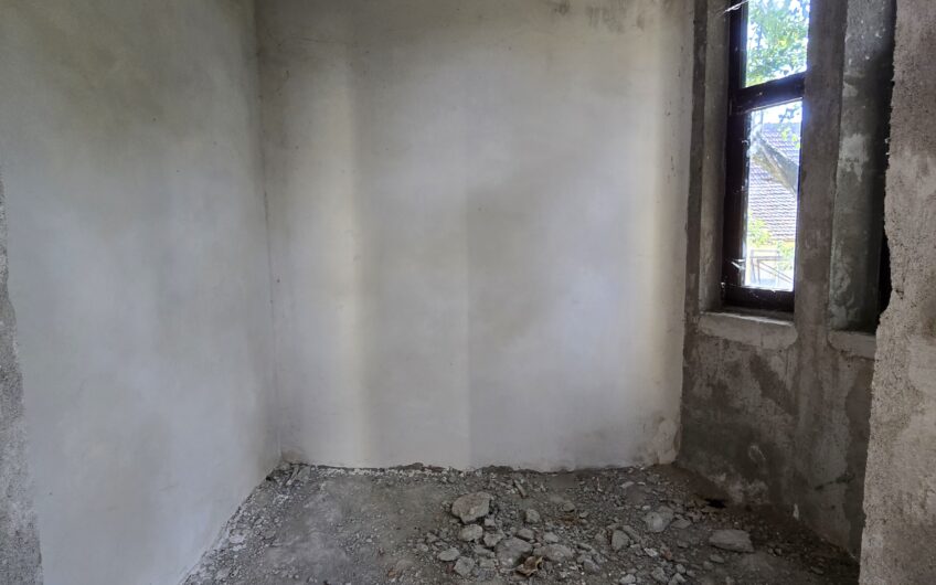 Cenad-Ultracentral-2 fronturi- Casa cu ahitectura deosebita