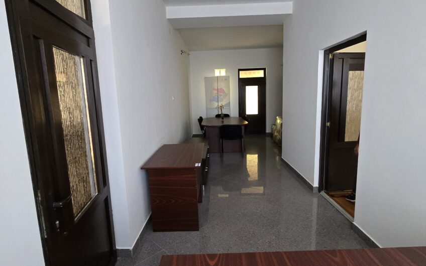 Cenad-Casa/Spatii Birouri- 150mp-teren 1065mp
