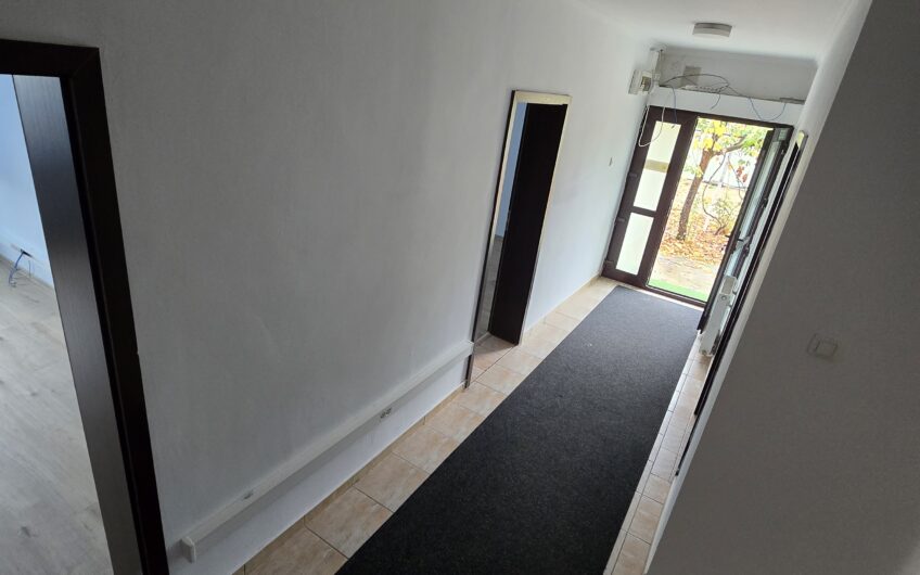 Sagului- Liviu Rebreanu- Casa 200 mp-curte si parcare