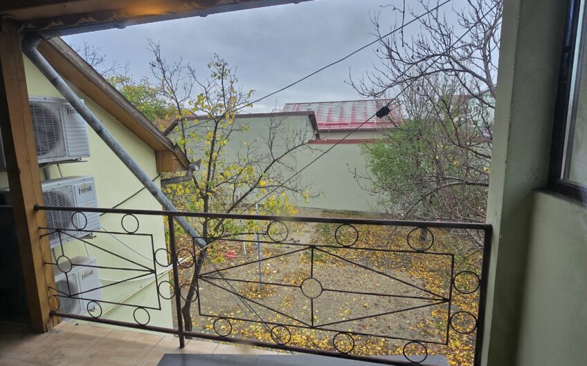 Sagului- Liviu Rebreanu- Casa 200 mp-curte si parcare