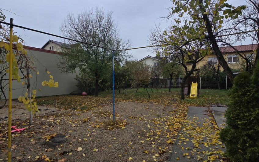 Sagului- Liviu Rebreanu- Casa 200 mp-curte si parcare