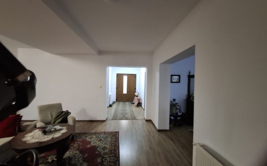 Sanandrei – Casa [Parter] 6 Camere – Anexa – Garaj -Teren Generos