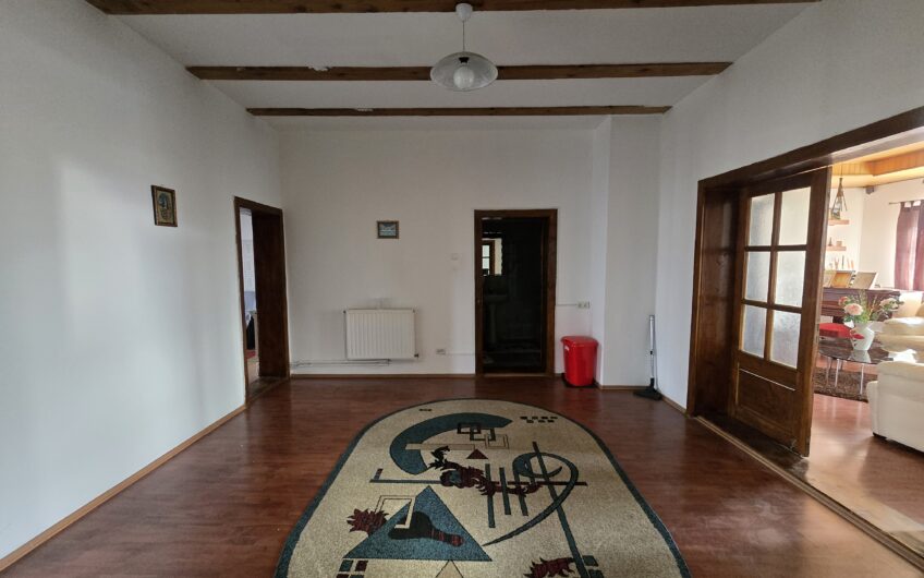 Utvin-Central-Vila S+P+E+M-360mp-2 accese-Garaj