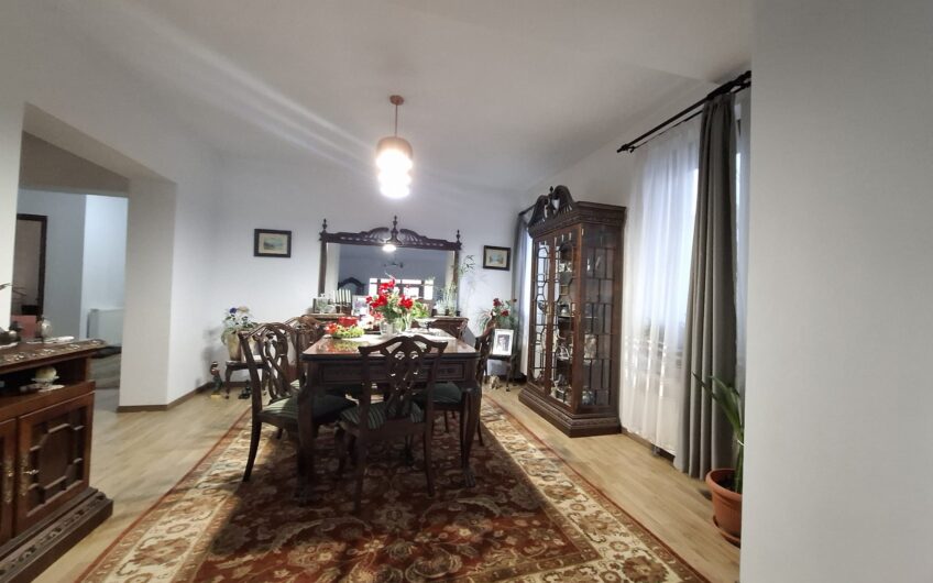 Sanandrei – Casa [Parter] 6 Camere – Anexa – Garaj -Teren Generos