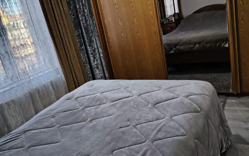 Varias – Casa Individuala 4 Camere [P] – Teren